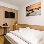 Montenegro Szálloda *