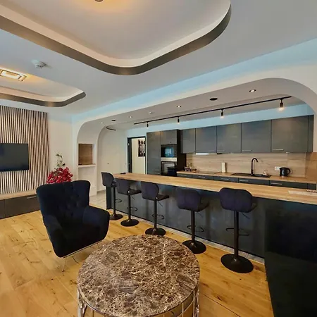 Hotel Montenegro *